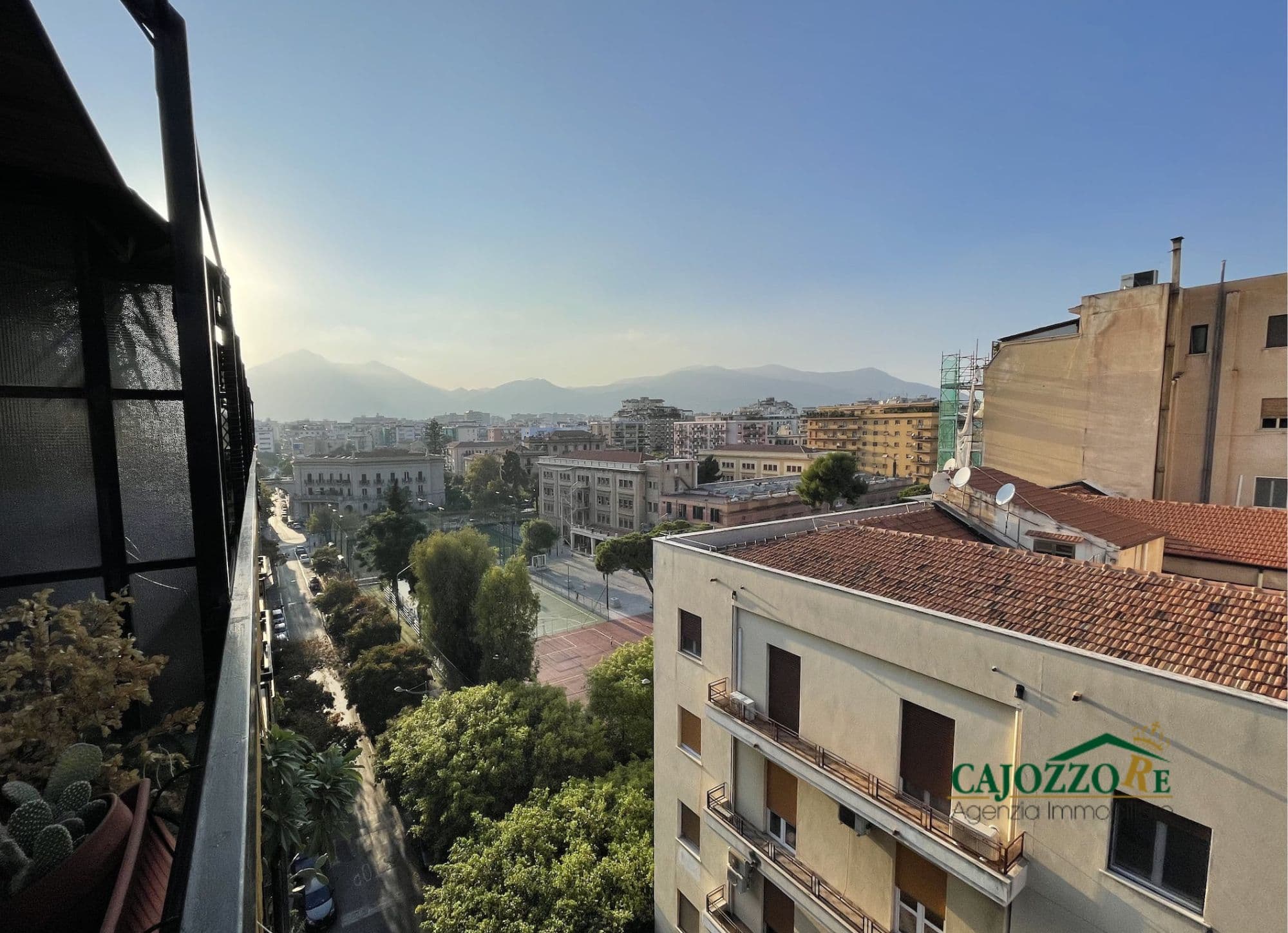 Don Bosco: bilocale con terrazza parzialmente arredato