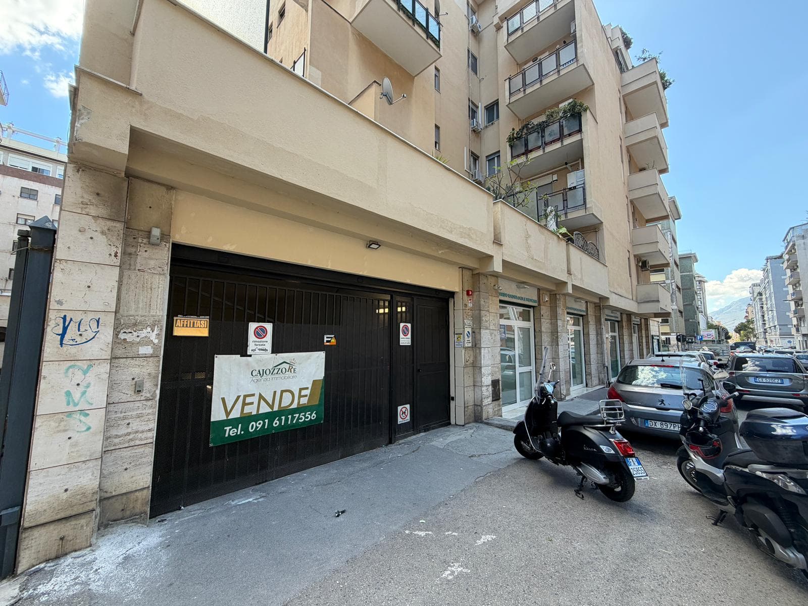 Villabianca - Via Maggiore Toselli: posti moto coperti
